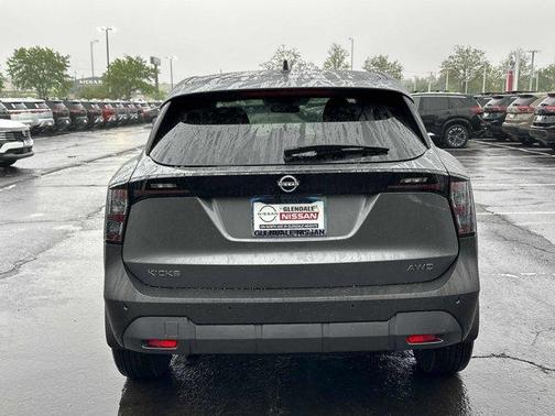 2025 Nissan Kicks SV