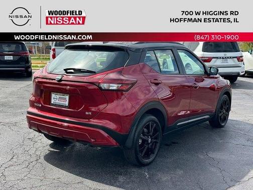 2 Tone Red / Black 2023 Nissan Kicks SR