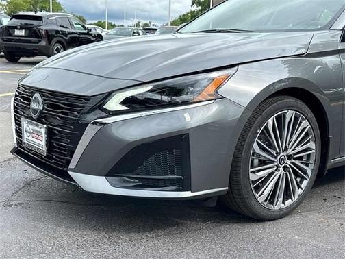 2025 Nissan Altima SL