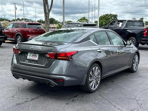 2025 Nissan Altima SL