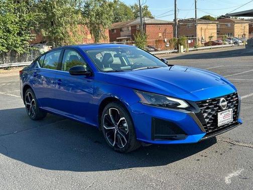 2025 Nissan Altima SR