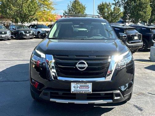 2025 Nissan Pathfinder Platinum