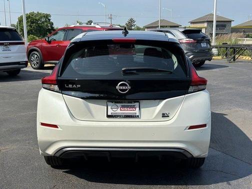 2023 Nissan Leaf SV PLUS