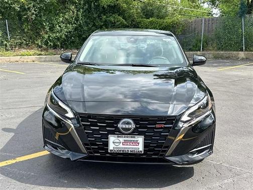 2025 Nissan Altima SR