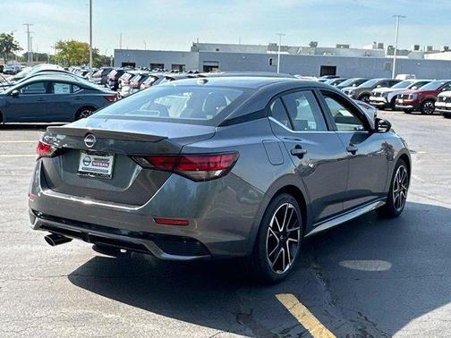2025 Nissan Sentra SR