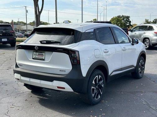 2025 Nissan Kicks SV