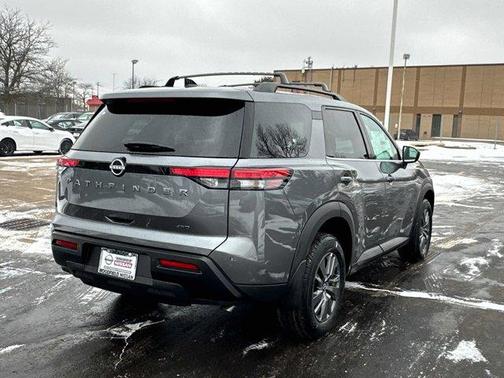 2026 Nissan Pathfinder SV