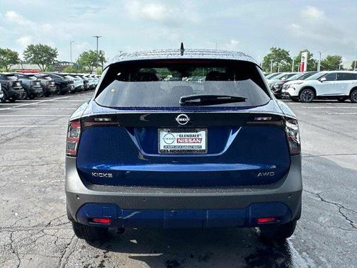2025 Nissan Kicks SV