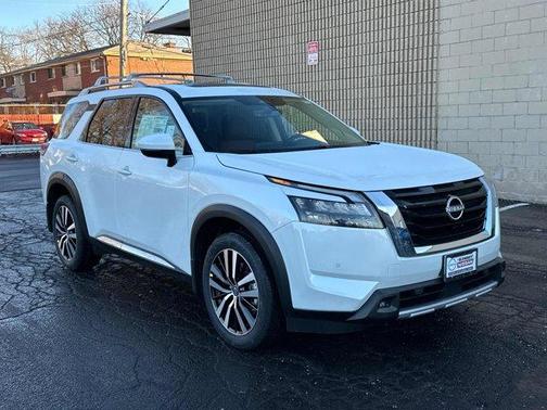 2025 Nissan Pathfinder Platinum