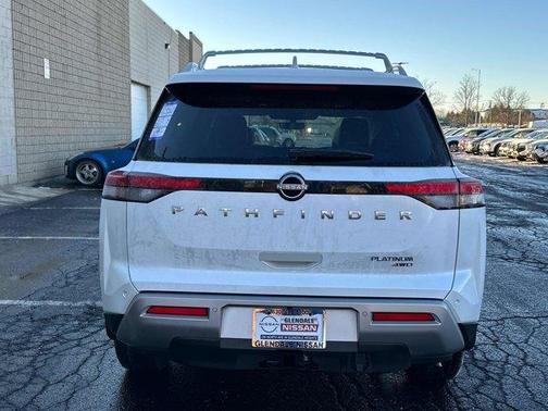 2025 Nissan Pathfinder Platinum