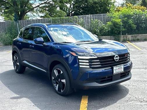 2025 Nissan Kicks SR