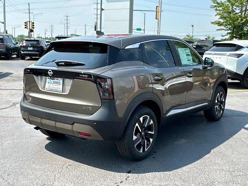 2025 Nissan Kicks SV