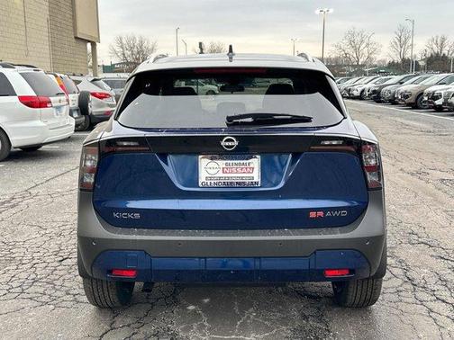 2025 Nissan Kicks SR