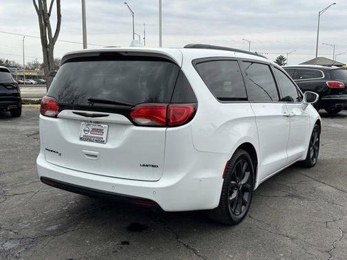 2019 Chrysler Pacifica Limited