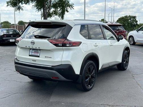 2022 Nissan Rogue SV