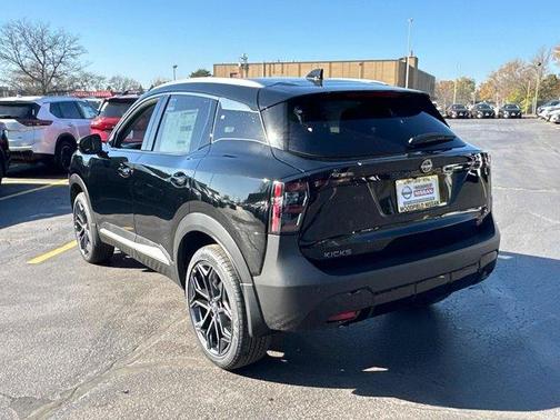 2026 Nissan Kicks SR