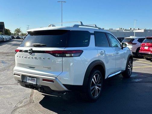 2025 Nissan Pathfinder Platinum