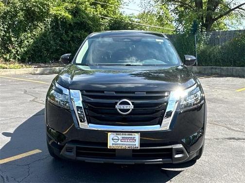2025 Nissan Pathfinder S
