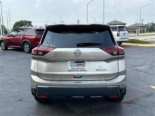 2025 Nissan Rogue SL