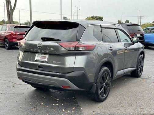 2022 Nissan Rogue SV