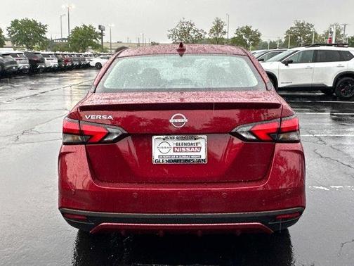 2025 Nissan Versa 1.6 SR