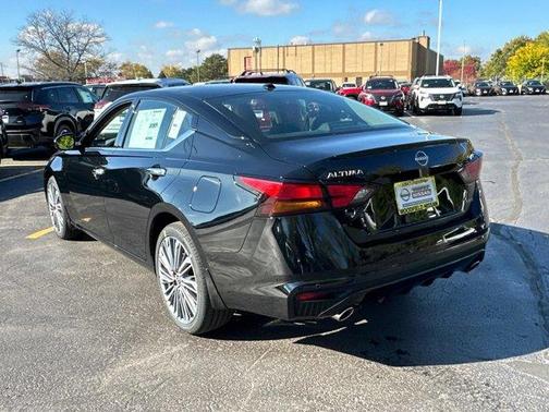 2025 Nissan Altima SL