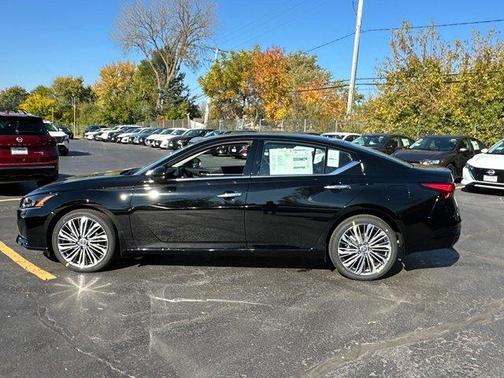 2025 Nissan Altima SL