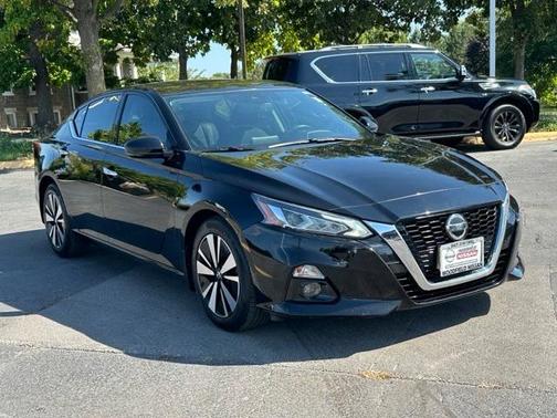 2020 Nissan Altima 2.5 SV