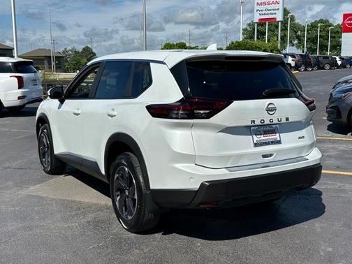 2025 Nissan Rogue SV
