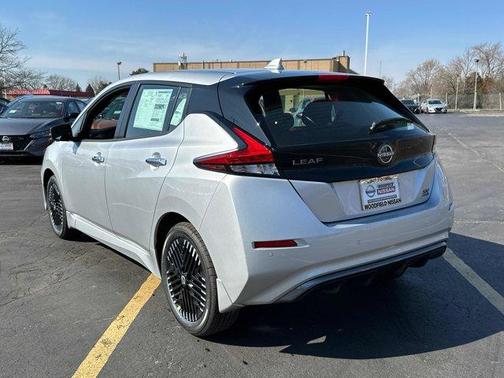 2024 Nissan Leaf SV PLUS