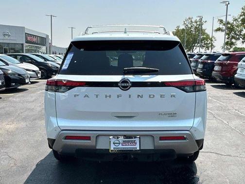 2025 Nissan Pathfinder Platinum