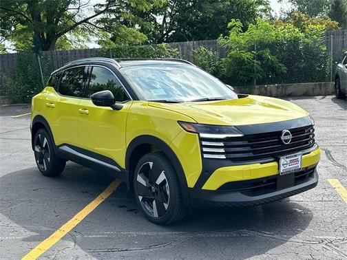 2025 Nissan Kicks SR