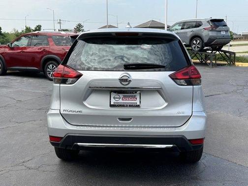 2019 Nissan Rogue S