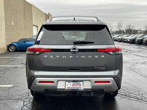 2025 Nissan Pathfinder Platinum