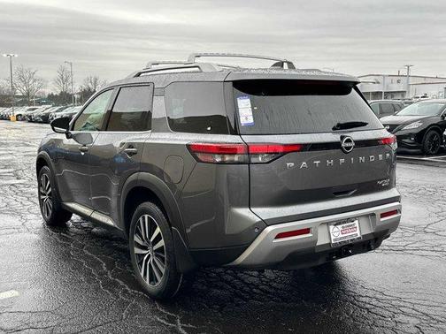 2025 Nissan Pathfinder Platinum