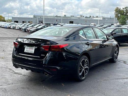 2025 Nissan Altima SR