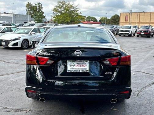2025 Nissan Altima SR