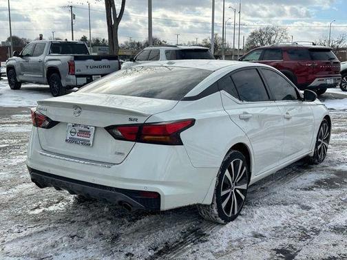 2022 Nissan Altima 2.5 SR