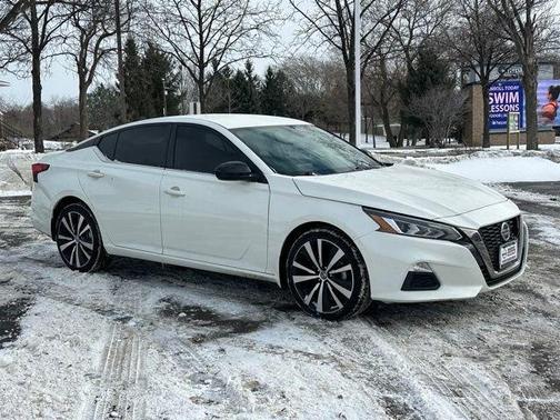 2022 Nissan Altima 2.5 SR
