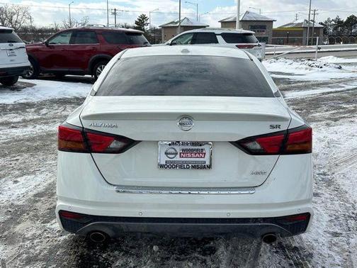 2022 Nissan Altima 2.5 SR