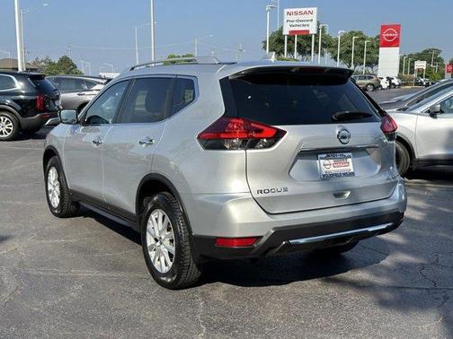 2017 Nissan Rogue SV