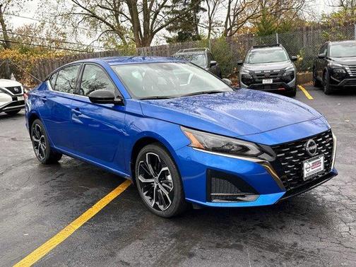 2025 Nissan Altima SR