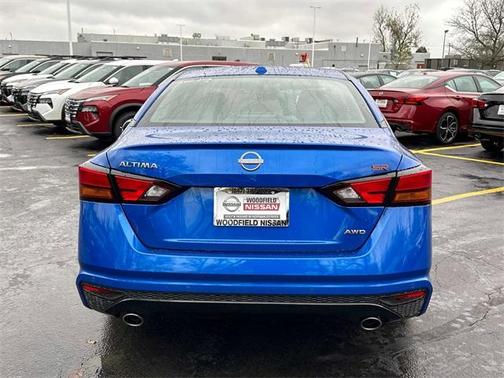 2025 Nissan Altima SR