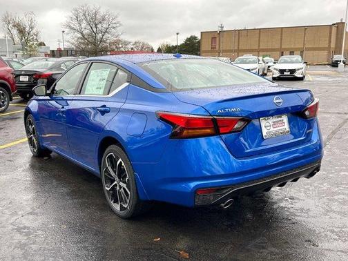 2025 Nissan Altima SR