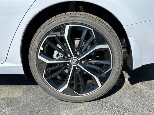 2025 Nissan Altima SR