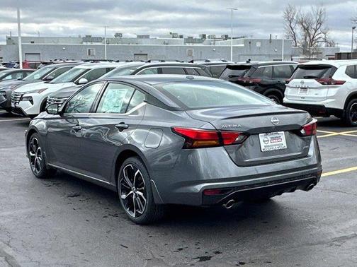 2025 Nissan Altima SR