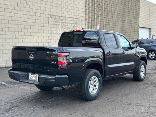2025 Nissan Frontier S