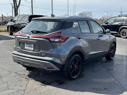 2022 Nissan Kicks SV