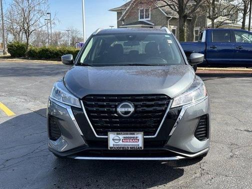 2022 Nissan Kicks SV