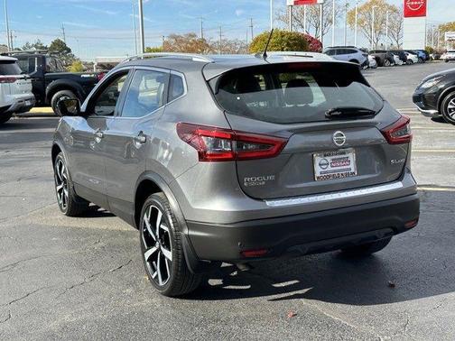 2022 Nissan Rogue Sport SL